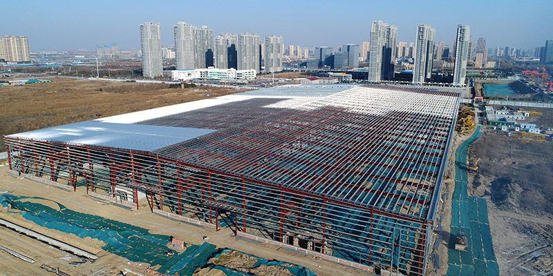 918博天堂工业园钢结构厂衡宇面板最先装置